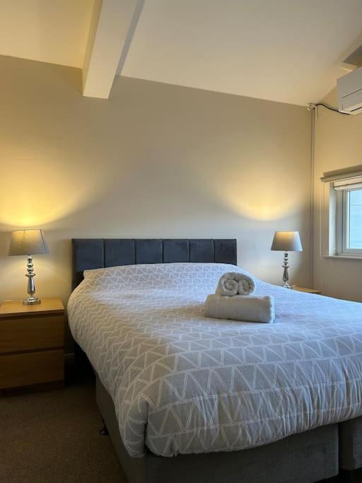 Great House + Air Conditioning + Free Car Parking * Mánchester