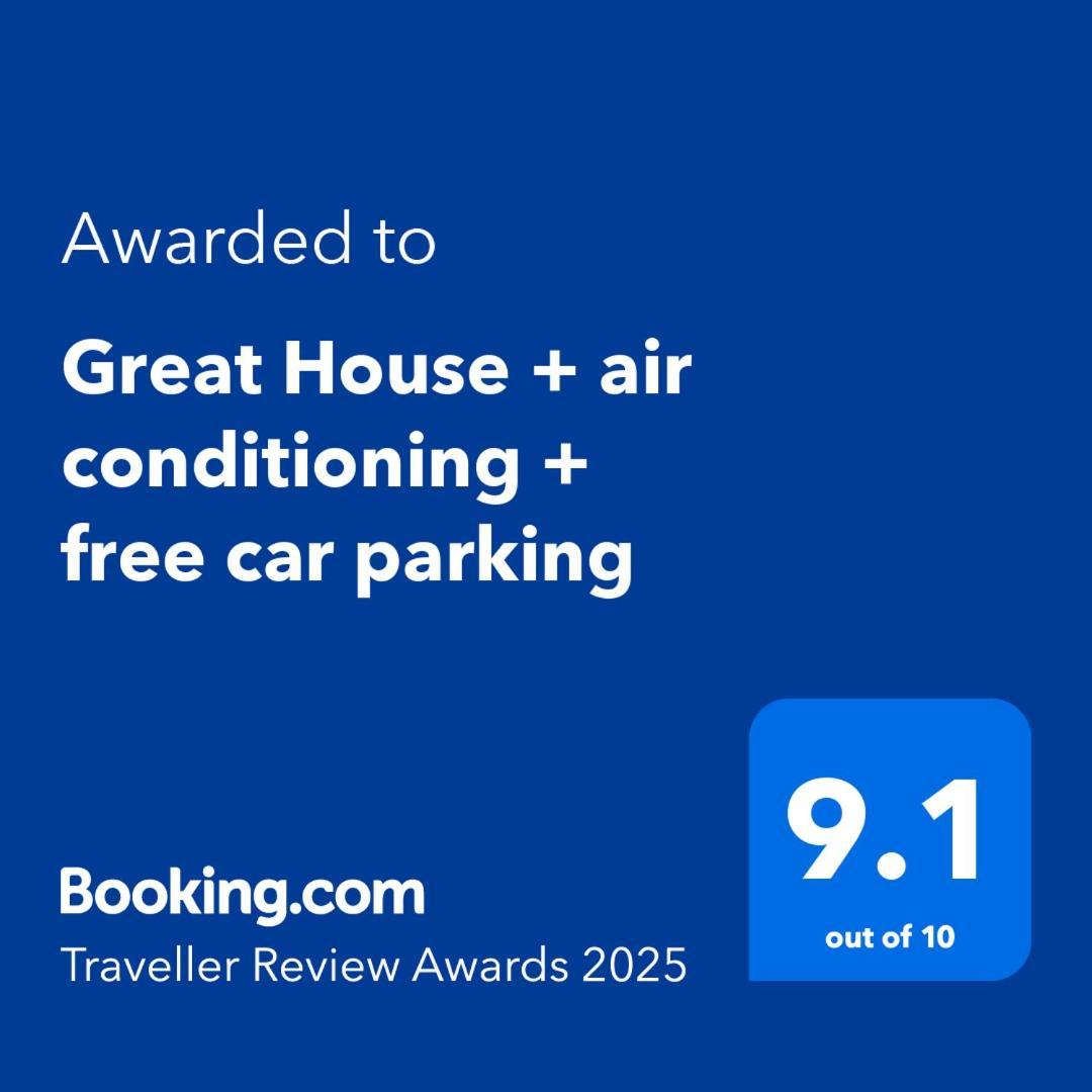 Great House + Air Conditioning + Free Car Parking * Mánchester